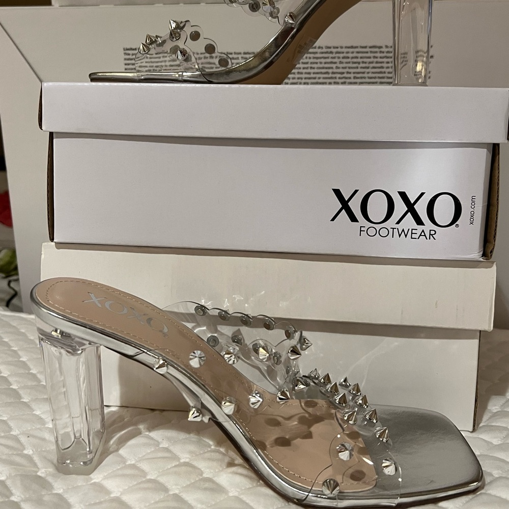 XOXO Zoey Sandal   Sz 8  NEW
